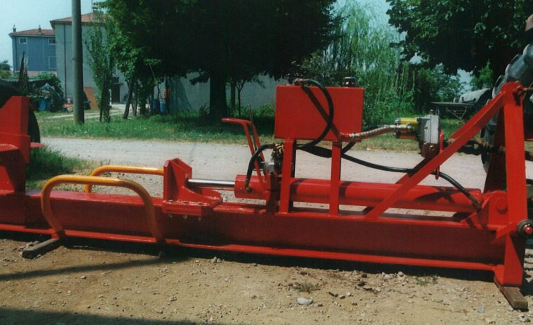 spaccalegna agricolo