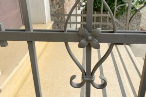 decorazione cancello ferro battuto